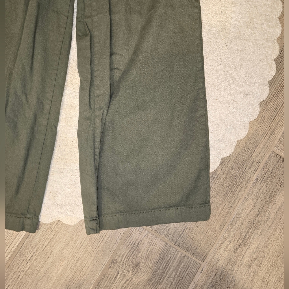 Old Navy High-Waisted Super Wide-Leg Drapey Pants - Picture 5 of 10